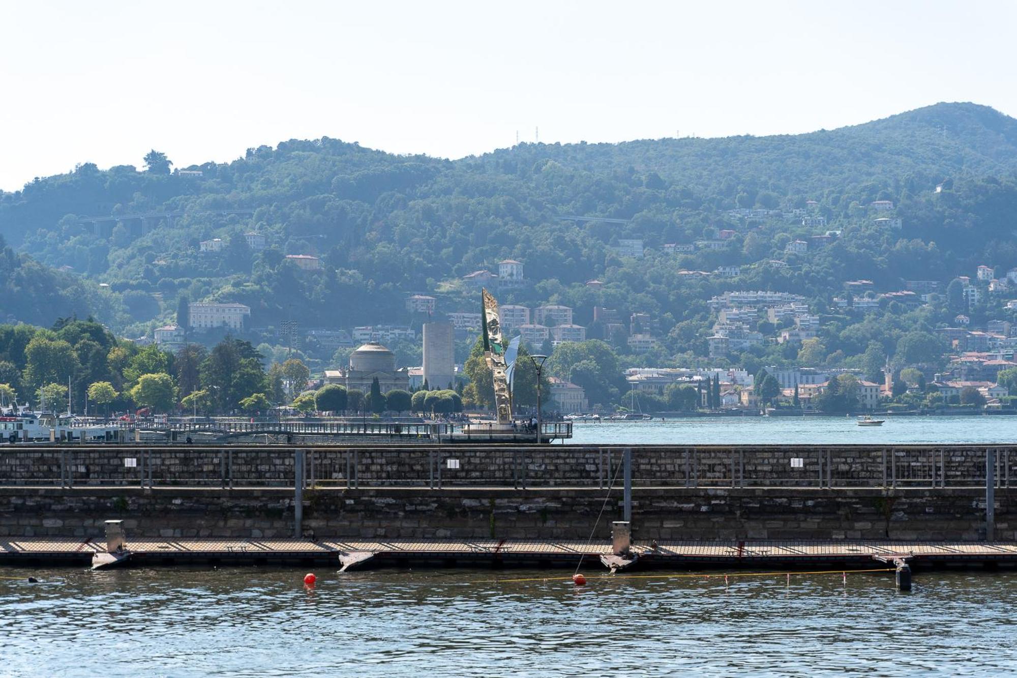 Appartamento Esclusivo Fronte Lago, In Centro A Como Con Garage Kültér fotó